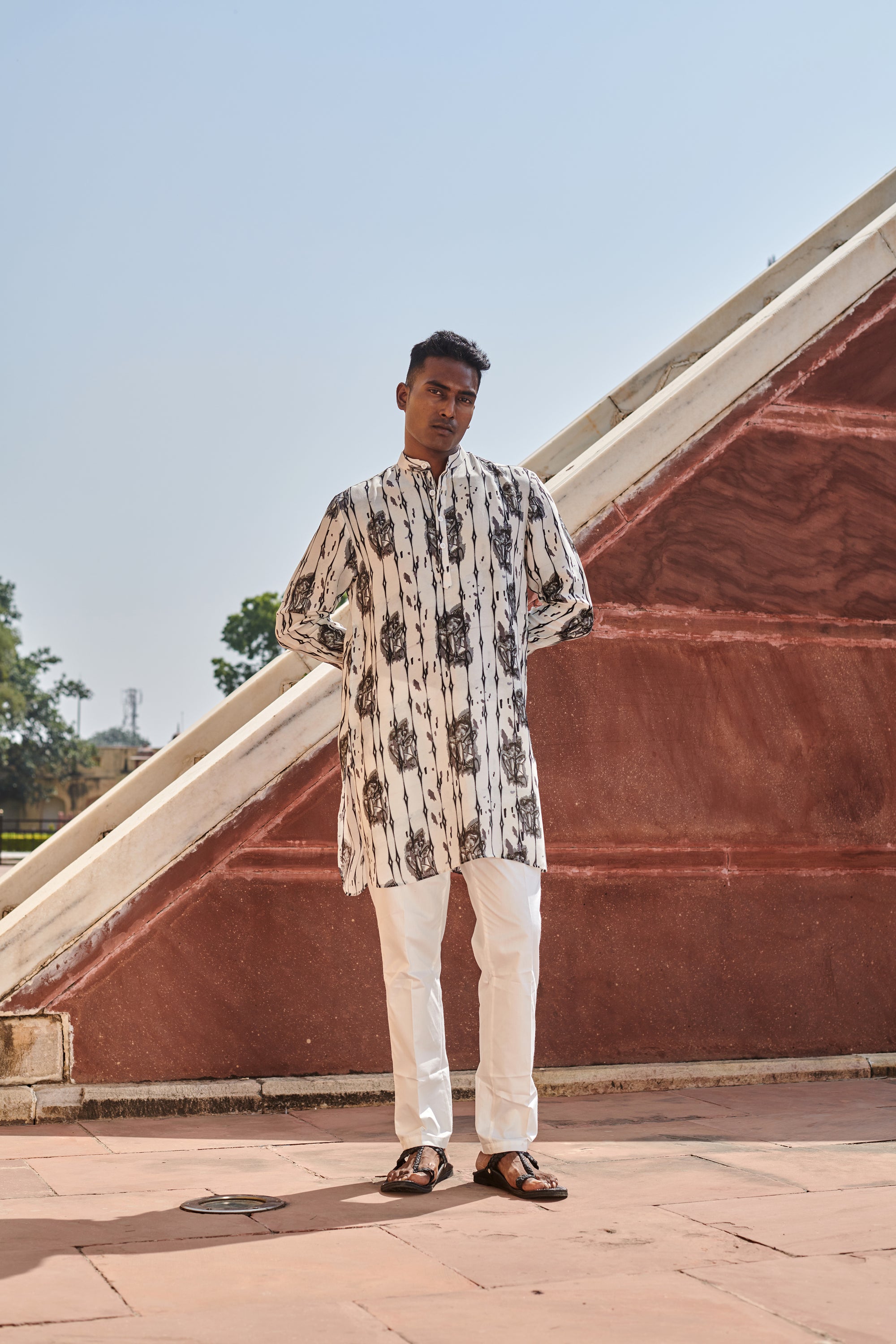 Khajuraho White Ganganagery Kurta