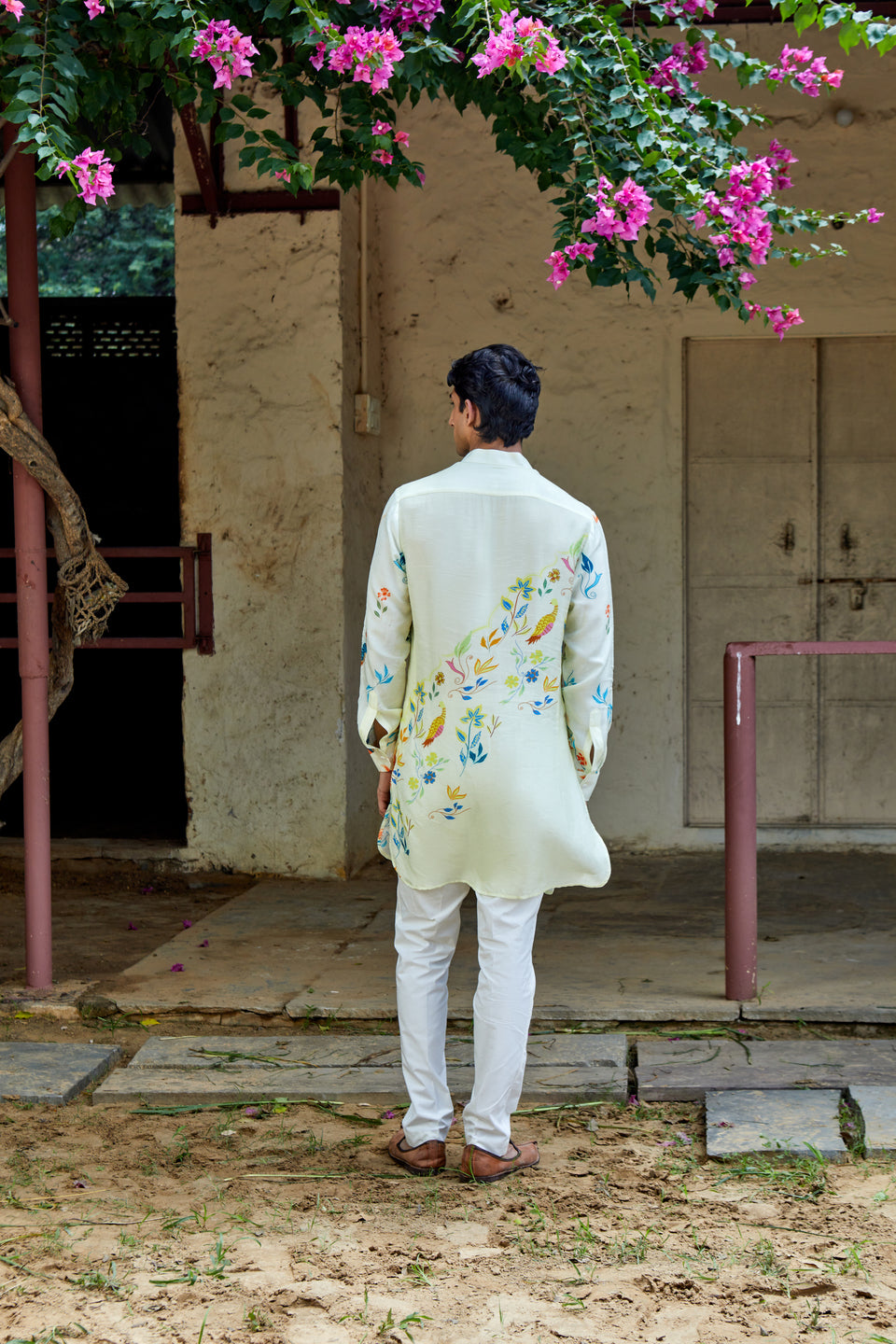 White Perrot song Ganganagry Kurta