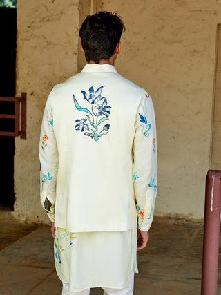 Ivory Flora Bandi