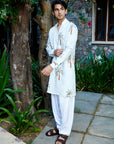 Palm Bliss White Zipper Kurta