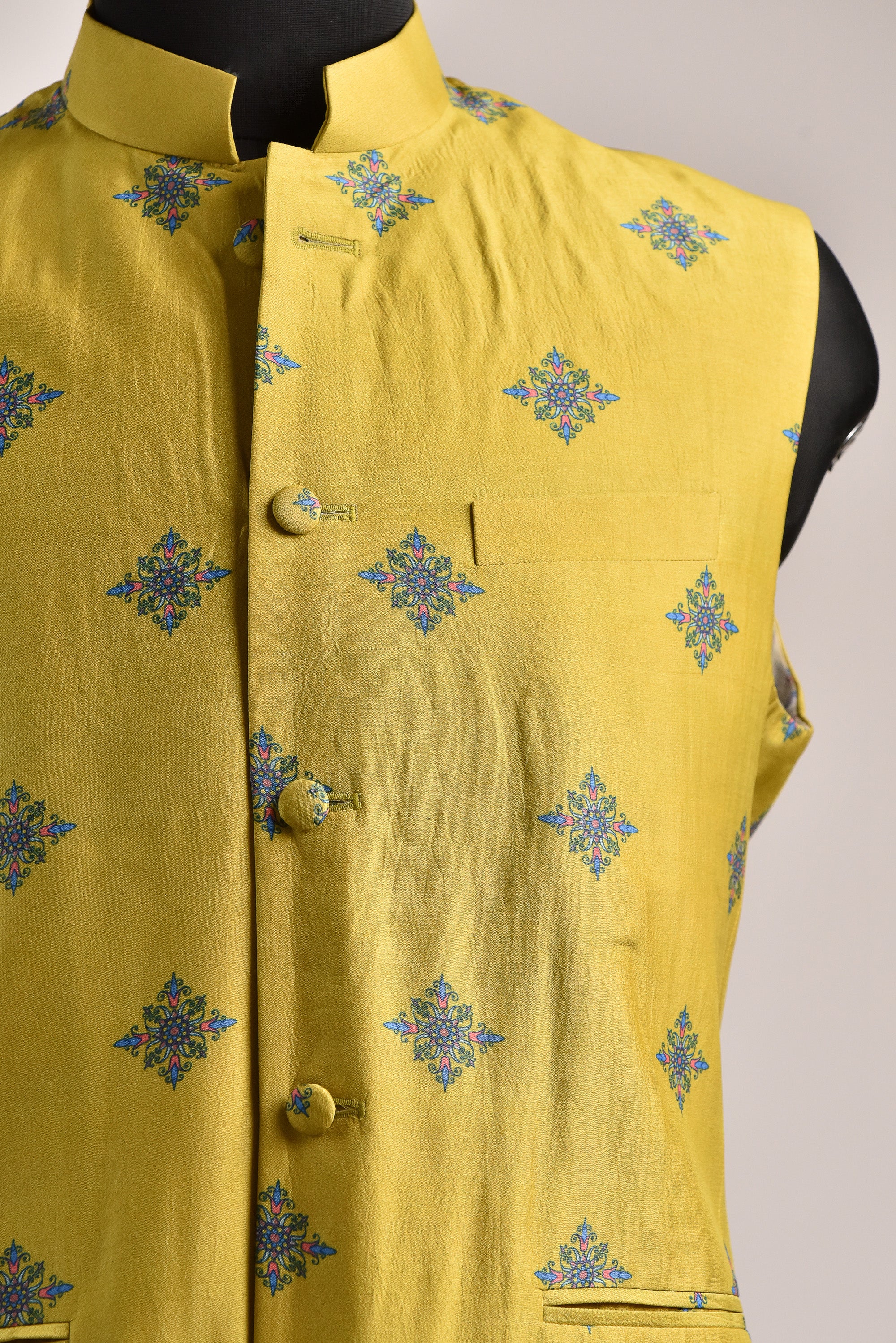 Nilay Yellow - Silk - Bandi