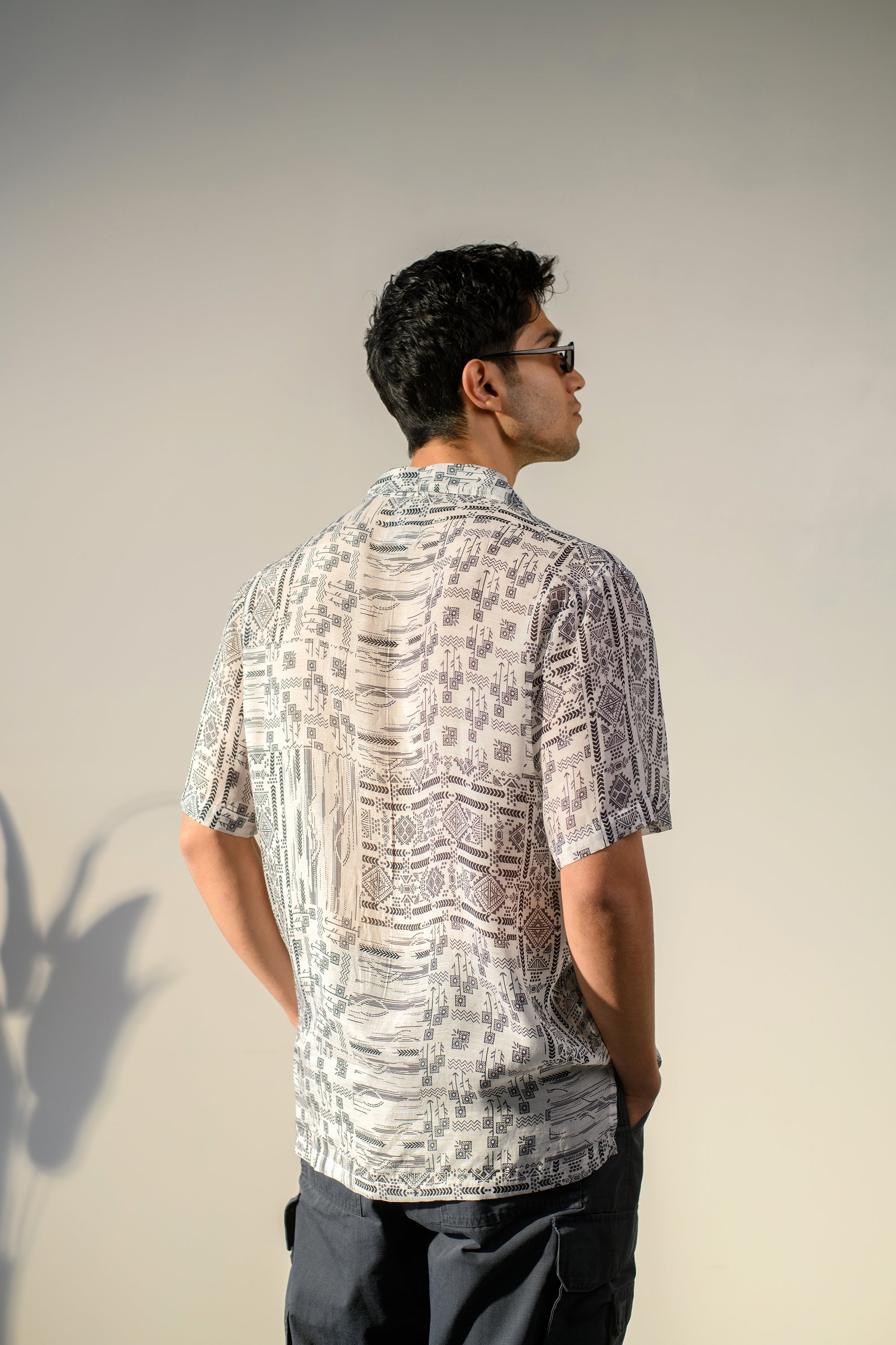 Rustic Boho White Silk Oversize Hawaiian Collar Shirt For Men